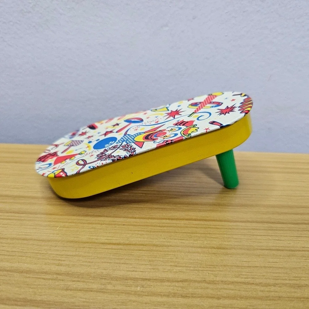 Vintage Tin Clicker‎ Noise Maker Clown - Picture 3 of 4